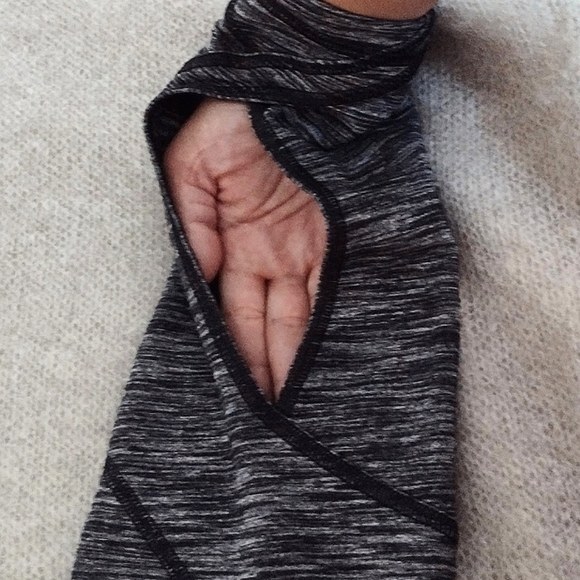 Victoria’s Secret Grey Sport Knockout Tight Leggings Cut Out Women's Size Medium - Picture 8 of 12